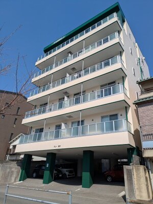 ヴュー鏡川外観写真