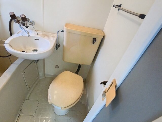 物件内観写真5　(現況を優先します。（撮影時期：2024年7月）)