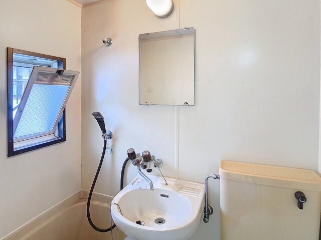 物件内観写真6　(現況を優先します。（撮影時期：2024年7月）)