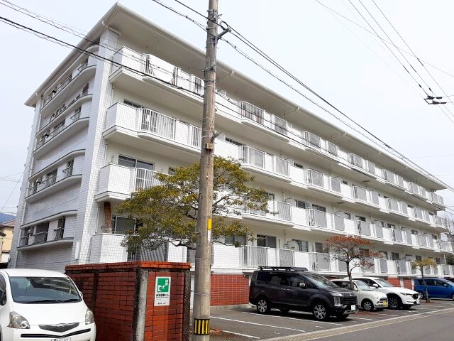 物件外観写真1　(2022年3月撮影)