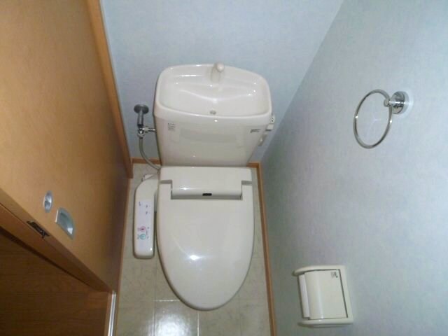 物件内観写真5　(2012年6月撮影)