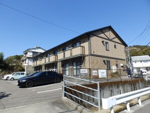 アムール万々 B棟外観写真