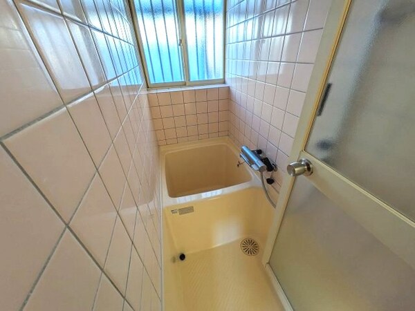 浴室(2025年1月撮影※現況を優先致します。)