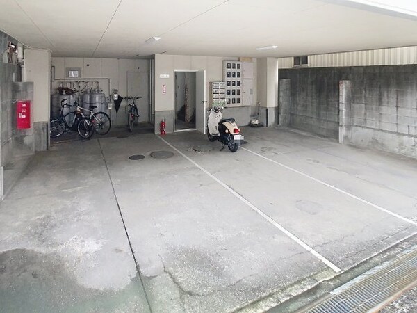 駐車場(2025年2月撮影)