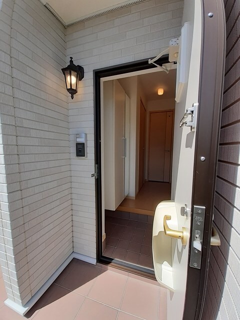 物件内観写真9　(玄関)