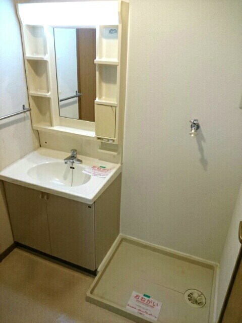 物件内観写真7　(洗面所)