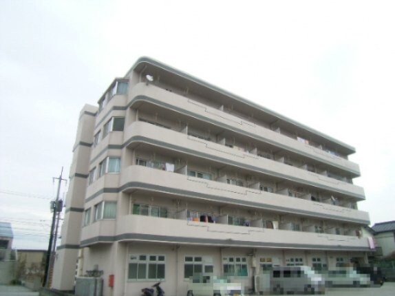 物件外観写真1　(現況が相違する場合は現況を優先致します。)