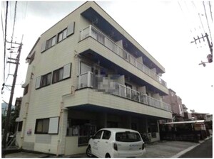 秦南町ハイツ外観写真