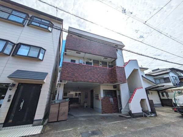 外観(現況が相違する場合は現況を優先致します。)