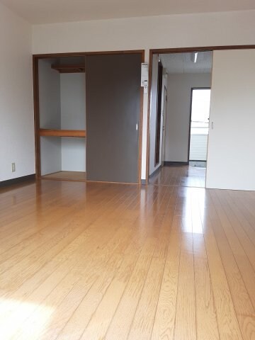 物件内観写真2　(2021年3月撮影)