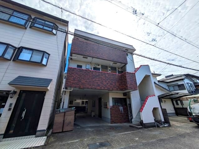 物件外観写真1　(2025年10月撮影※現況を優先します。)