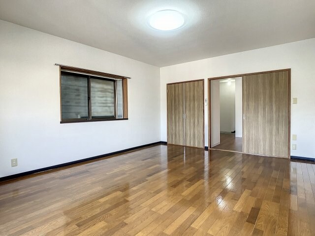 物件内観写真12　(現況が相違する場合は現況を優先致します。)