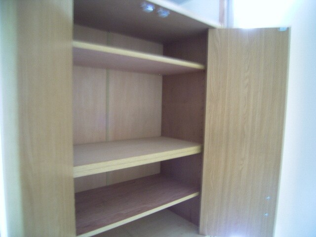 物件内観写真9　(現況を優先します。（撮影時期：2006年5月）)