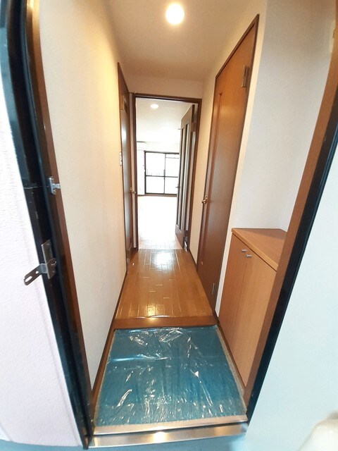 物件内観写真12　(玄関)