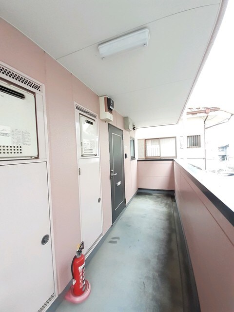 物件内観写真13　(エントランス)