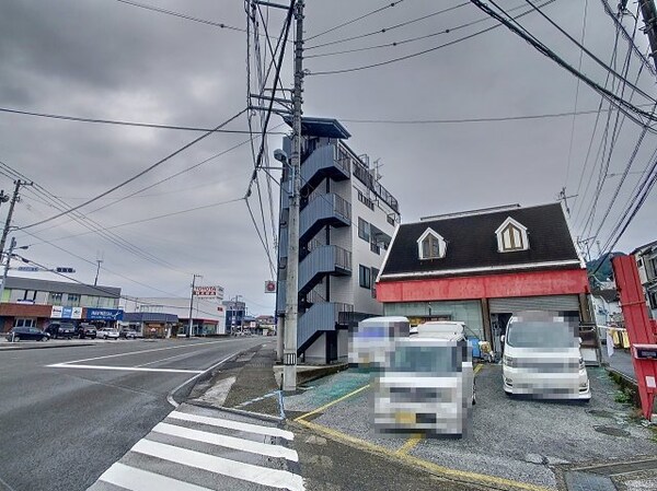 駐車場(2024年3月撮影※現況を優先致します。)