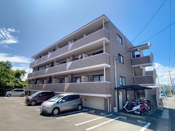 外観(現況が相違する場合は現況を優先致します。)