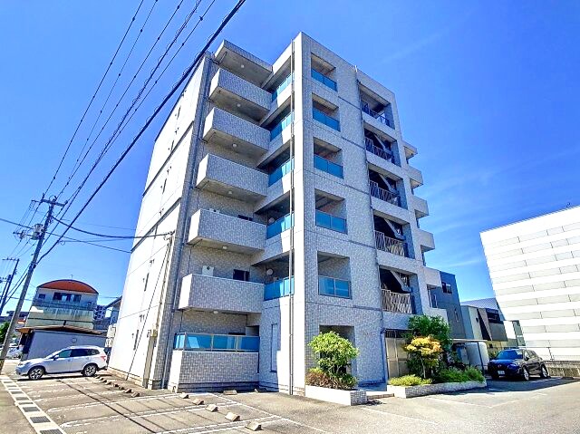 物件外観写真1　(2025年7月撮影)