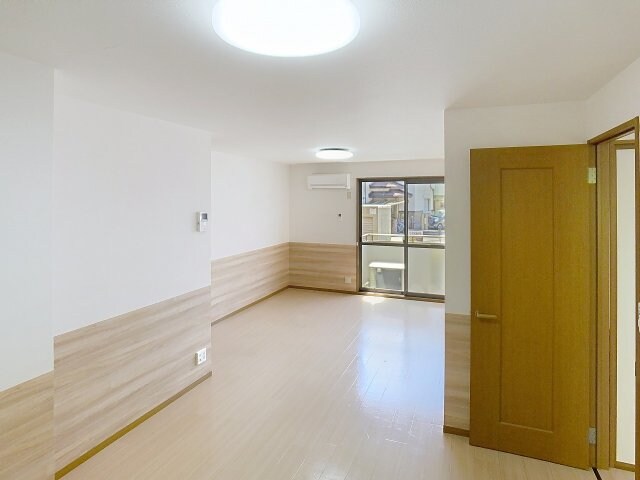 物件内観写真2　(2025年5月撮影)