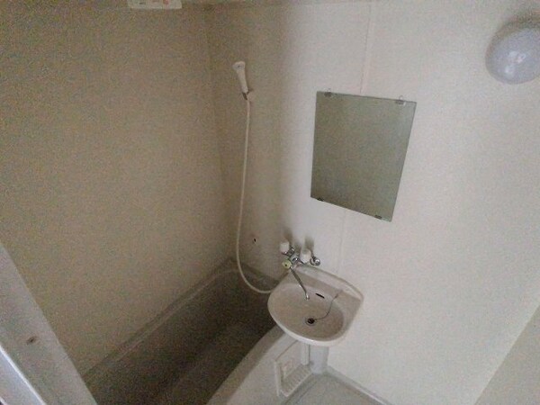 浴室(2024年12月撮影)