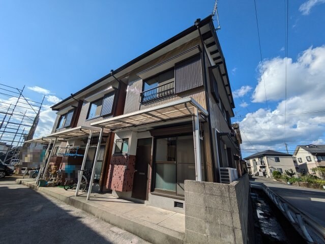 物件外観写真1　(2024年10月撮影)