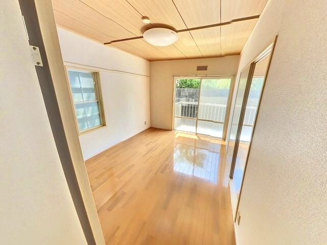 物件内観写真2　(2022年6月撮影)