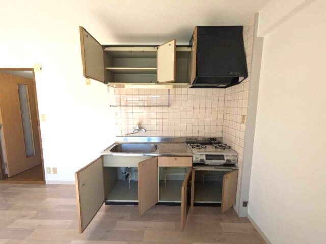 キッチン(2024年11月撮影※現況を優先致します。)