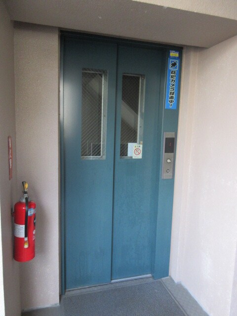 物件内観写真2　(現況が相違する場合は現況を優先致します。)