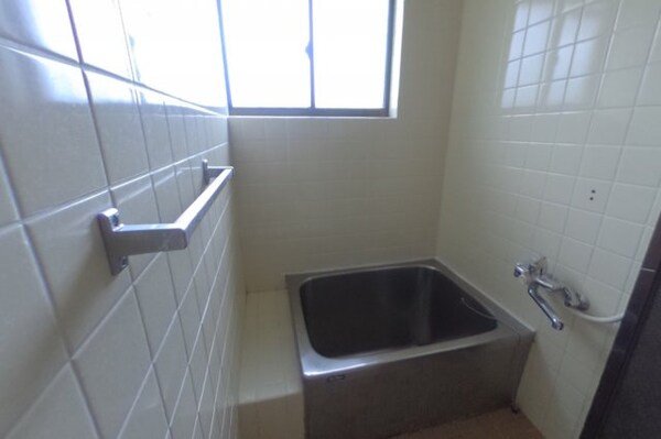 浴室(現況が相違する場合は現況を優先致します。)