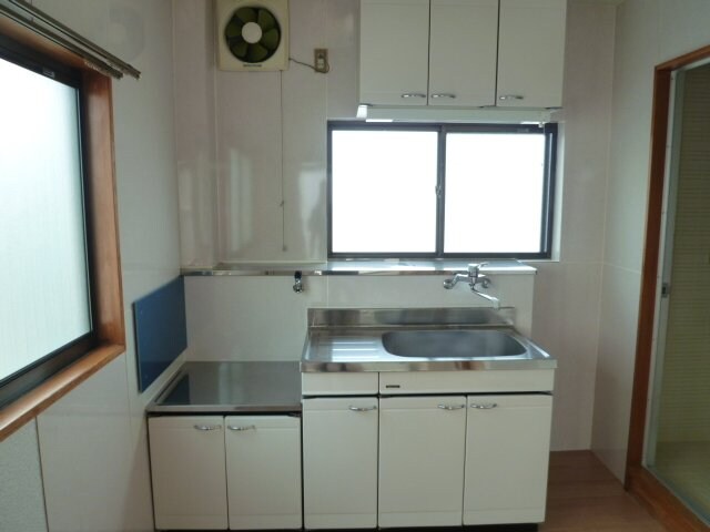 物件内観写真3　(2011年6月撮影)