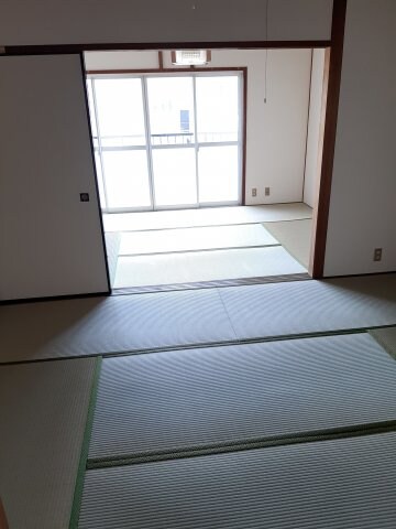 物件内観写真8　(2021年4月撮影)