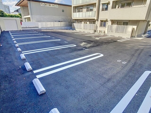 物件外観写真2　(2024年12月撮影)