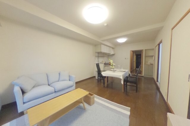 物件内観写真6　(現況が相違する場合は現況を優先致します。)