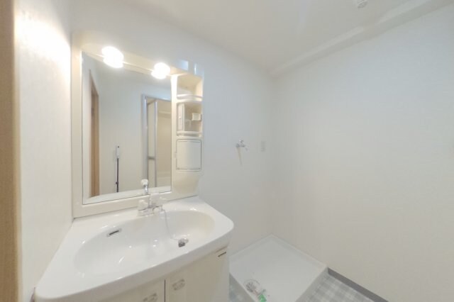 物件内観写真9　(現況が相違する場合は現況を優先致します。)