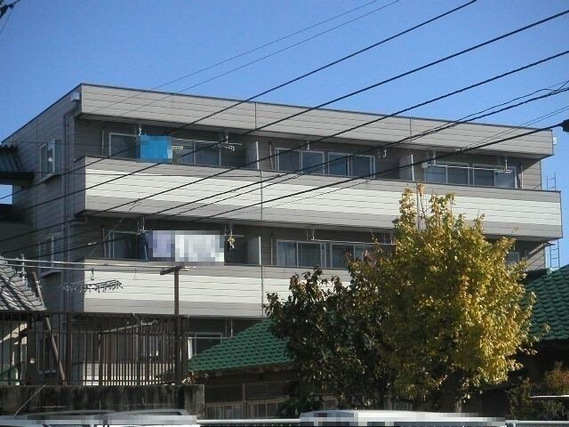 物件外観写真1　(現況が相違する場合は現況を優先致します。)