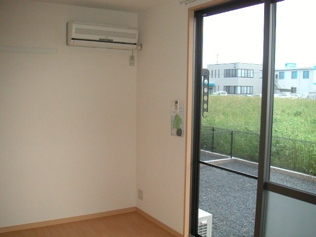 物件内観写真12　(別室の参考写真です。現況を優先します。)