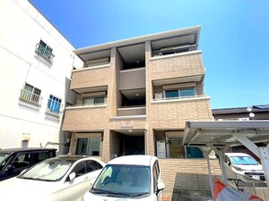 シャーメゾン上町外観写真