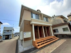 ルミエール　カモチ　Ａ外観写真