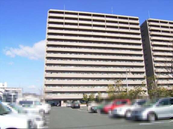 物件外観写真1　(現況が相違する場合は現況を優先致します。)