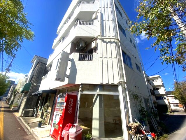 物件外観写真1　(2022年11月撮影)