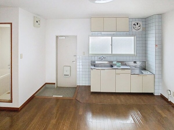 居室(2025年6月撮影※現況を優先致します。)