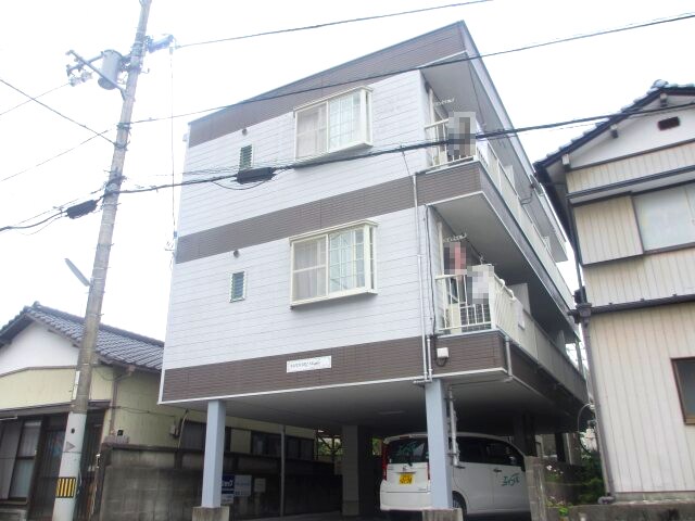 物件外観写真1　(2018年5月撮影)