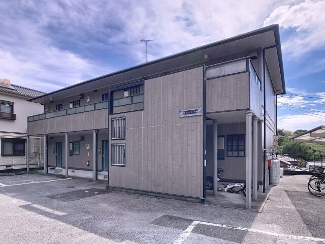 物件外観写真1　(現況が相違する場合は現況を優先致します。)