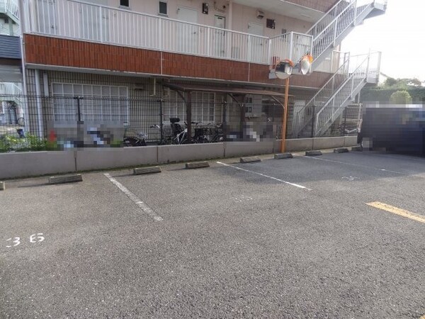 駐車場(3階別室の参考写真です。現況を優先します。307)