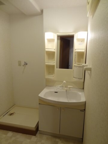 物件内観写真8　(3階別室の参考写真です。現況を優先します。307)