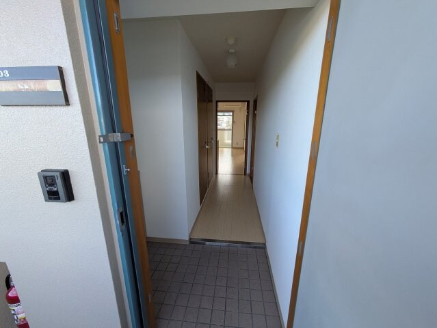 物件内観写真12　(現況が相違する場合は現況を優先致します。2025年10月撮影)