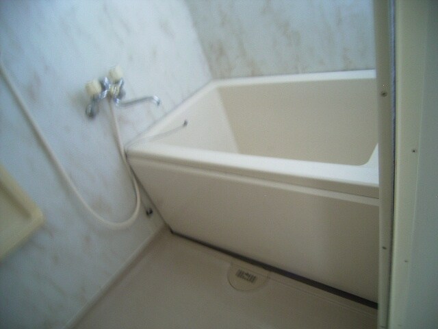 浴室(2006年6月撮影)
