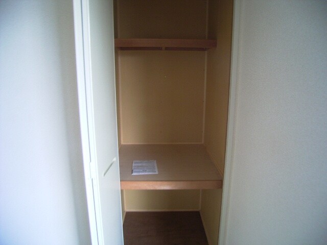 収納(2006年6月撮影)