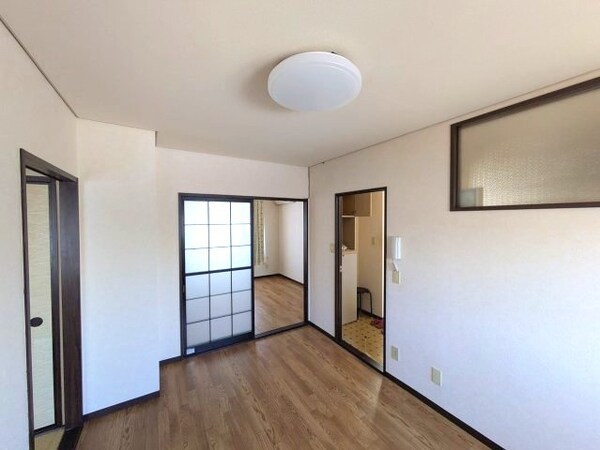 居室(2025年6月撮影※現況を優先致します。)