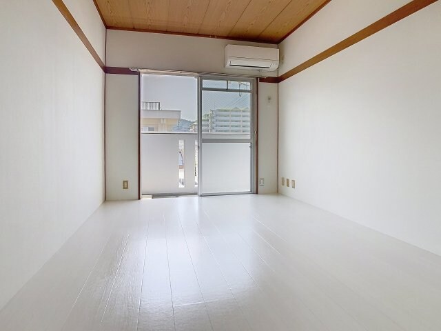 物件内観写真3　(2025年8月撮影※現況を優先します。)